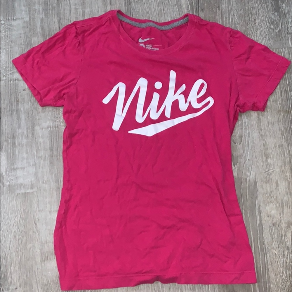 pink nike t shirt